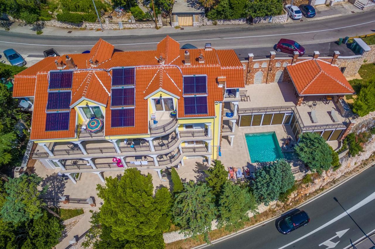 Palace Paulina Residence Нови-Винодолски Экстерьер фото
